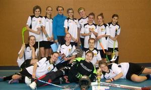 Základní školy mají za sebou okresní finále ve florbale. ZŠ Alšova si vybojovala postup do opavského krajského finále mladších dívek.
FOTO: STANISLAV PEŠ