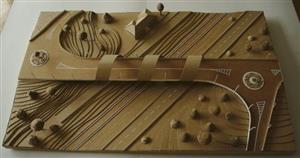 Vloni měli studenti zdejší školy za úkol z lepenky vytvořit model mostu. V letošním ročníku budou moci uzdu fantazie popustit více a postavit dům určený pro Mars.
FOTO: VOSKOP