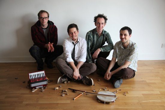 Kosmopolitní jazzové kvarteto Fly Agaric se po roce vrací do kopřivnické Mandaly se svou směsí moderního jazzu, latinských rytmů a folkoru.
FOTO: DAVID MACHÁČEK