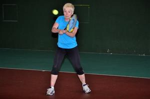 Tenisový turnaj smíšených dvojic Dabl Mix Kopr City Cup 2014 se i přes nevlídné počasí uskutečnil a přilákal nakonec ke hře celkem 17 párů.
FOTO: KRISTINA ČABLOVÁ