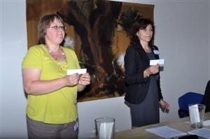 Veřejného losování čísel, pod kterými se budou na podzim v komunálních volbách ucházet strany o přízeň voličů, se zúčastnilo jen pět zájemců.
FOTO: KRISTINA ČABLOVÁ