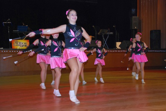 V průběhu programu seniorského odpoledne v kulturním domě vystoupily v několika tanečních formacích mažoretky ze souboru Petra ze Studénky.
FOTO: DANA HOĎÁKOVÁ