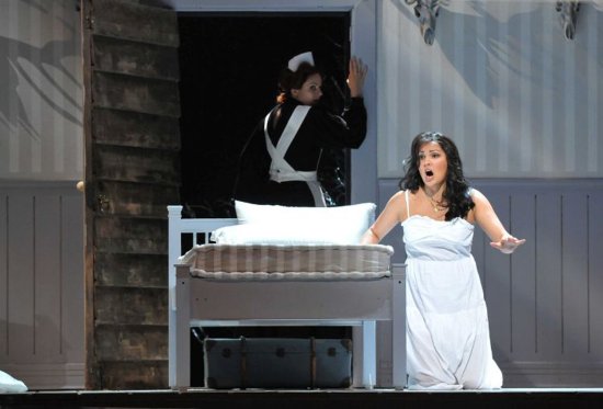 Ruská operní diva Anna Netrebko se představí v titulní roli Čajkovského jednoaktové opery Jolanta. Sobotní přenos ovšem nabídne také Modrovousův hrad.
FOTO: ARCHIV