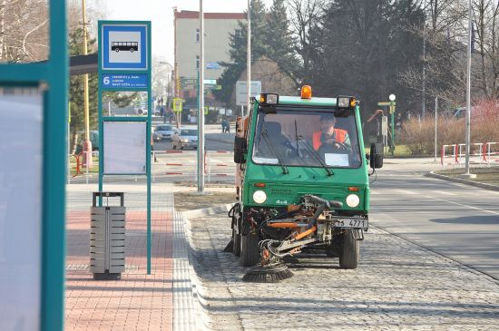 Prostory v centru města začne Slumeko čistit příští víkend. Už na přelomu měsíce projely čisticí stroje všechny páteřní chodníky v Kopřivnici.
ILUSTRAČNÍ FOTO: DANA HOĎÁKOVÁ