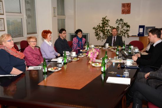 Zástupci radnic sdružených v Lašské bráně Beskyd se poprvé od komunálních voleb sešli na jednání v Kopřivnici.
FOTO: DAVID MACHÁČEK