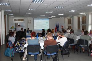 Minulý týden se zájemci dozvěděli, jak je naplňován Komunitní plán sociálních služeb a pracovníci radnice si také vyslechli připomínky občanů i uživatelů sociálních služeb. 
FOTO: DANA HOĎÁKOVÁ