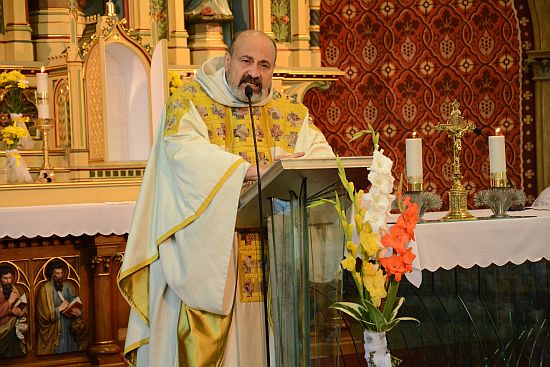 Známý teolog a kněz Tomáš Halík byl hostem oslav 120. výročí vysvěcení zdejšího kostela. Sloužil slavnostní mši a požehnal zrestaurovanému oltáři.
FOTO: DAVID MACHÁČEK
