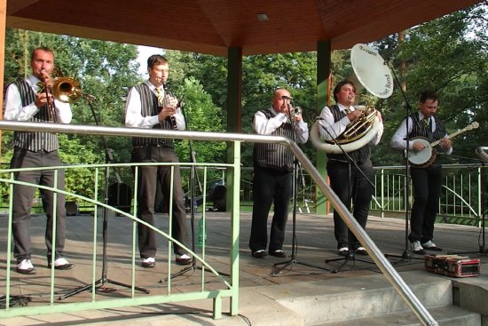 Stanley’s Dixie Street Band se po třech letech vrátil na normanský ostrov Guernsey a zúčastnil se tamního celosvětového festivalu dixielandové hudby.
FOTO: ARCHIV