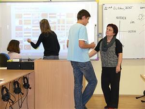 Během dne otevřených dveří na Základní škole Štramberk předváděli žáci zájemcům způsob práce v jednotlivých specializovaných učebnách.
FOTO: ILONA MAZALOVÁ
