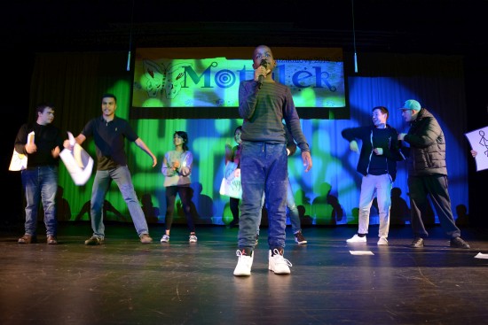 Mezi vystupujícími letošního 19. ročníku přehlídky Motýlek byli také zástupci londýnské Phoenix School zaměřené na vzdělávání dětí postižených autismem. Celkem se diváci dočkali pětadvaceti vystoupení.
FOTO: DAVID MACHÁČEK