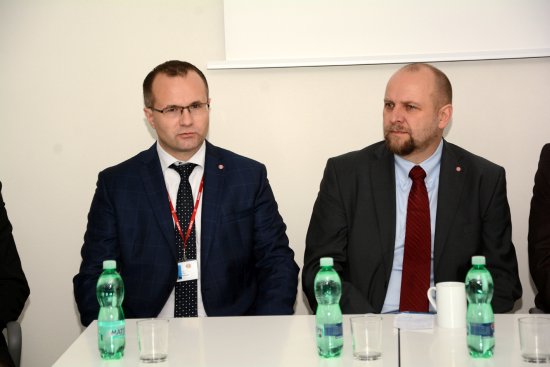 Nastupující generální ředitel Martin Bednarz (vlevo) vystřídal 1. prosince ve funkci krizového manažera Petra Karáska.
FOTO: DAVID MACHÁČEK