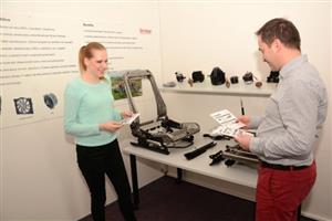 Náborové centrum v někdejším Domě podnikatelů pomáhá společnosti Brose CZ se získáváním nových zaměstnanců pro dělnické a obslužné profese.
FOTO: DAVID MACHÁČEK