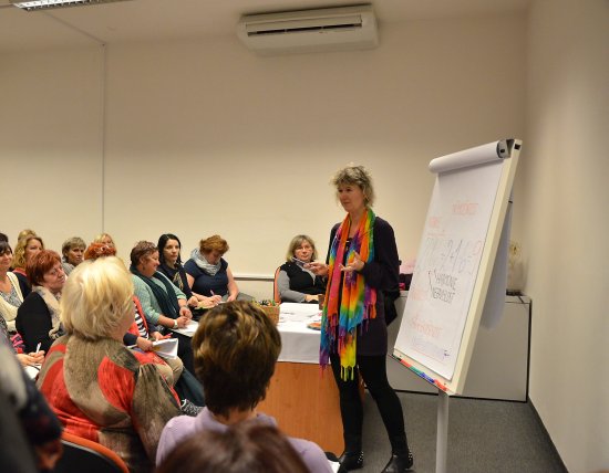 Na přednášku na téma Numerologický rok 2016 přišlo víc posluchačů než vloni. Zájem o téma rok od roku stoupá, letos už se někteří nevešli do přednáškové místnosti.
FOTO: LUDMILA KARLÍKOVÁ