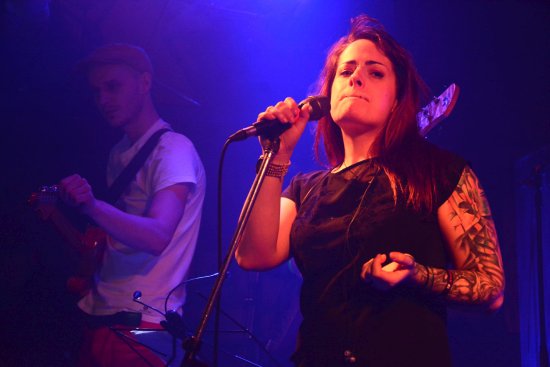 Zpěvačka Lenka Hrůzová pozvala na 2. ročník charitativního koncertu Lo a její hvězdy své muzikantské kolegy.
FOTO: DAVID MACHÁČEK