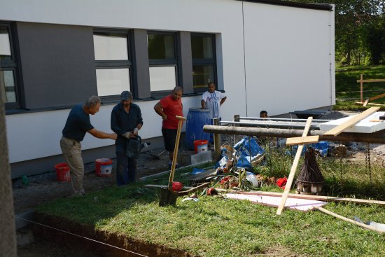 Mateřská škola Pionýrská prošla vloni velkou rekonstrukcí. Po zateplení obvodového pláště přišla na řadu i revitalizace zahrady. Na obě akce získalo město dotace.
FOTO: D. MACHÁČEK