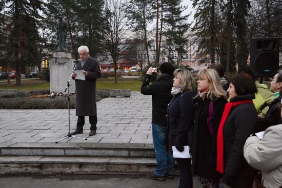 Kopřivničané si krátkým setkáním u pomníku T. G. Masaryka připomněli 166. výročí jeho narození.
FOTO: DAVID MACHÁČEK