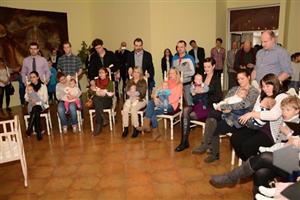 Minulý týden v sobotu se poprvé v letošním roce uskutečnily tři obřady, při nichž starosta Kopřivnice Miroslav Kopečný vítal nové občánky města.
FOTO: DAVID MACHÁČEK