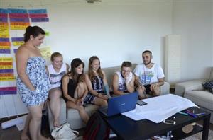 Minulý víkend se sjeli do Závišic členové Národního parlamentu dětí a mládeže, aby připravovali program na nadcházející půlrok.
FOTO: ANNA MURKOVÁ