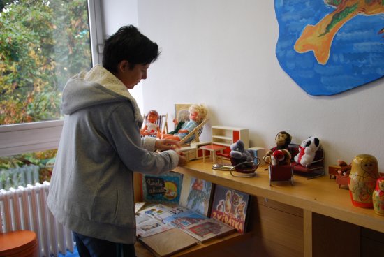 Na retrovýstavce v dětském oddělení knihovny byly k vidění hračky, s nimiž si hráli rodiče a prarodiče dnešních dětí.
FOTO: DANA HOĎÁKOVÁ