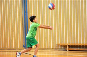 Ondřej Kundel byl sice nejmenším hráčem kopřivnického družstva mladších žáků, ale herně na palubovce pořádně vyčníval.
FOTO: KRISTINA ČABLOVÁ