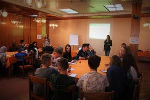 Třetí fáze mezinárodního projektu O našem městě chceme rozhodovat s vámi proběhla v minulém týdnu v Malenovicích.
FOTO: DĚTSKÉ ZASTUPITELSTVO KOPŘIVNICE