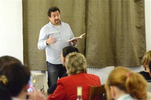 V nově zrekonstruované Bönischově vile představil Michal Viewegh svou románovou novinku Melouch.
FOTO: DAVID MACHÁČEK