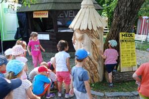 Organizátoři již nyní plánují program dalšího Festivalu medu a písničky. Kromě přednášek a řemesel se návštěvníci mohou těšit například i na Mňágu a Žďorp.
FOTO: DANA HOĎÁKOVÁ