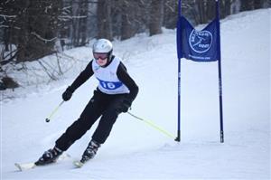 V kategorii chlapců ročníků 2001/03 jeli na Ski pohárku pouze dva lyžaři. Jakub Holenda skončil druhý časem 34,12 s.
FOTO: KRISTINA ČABLOVÁ