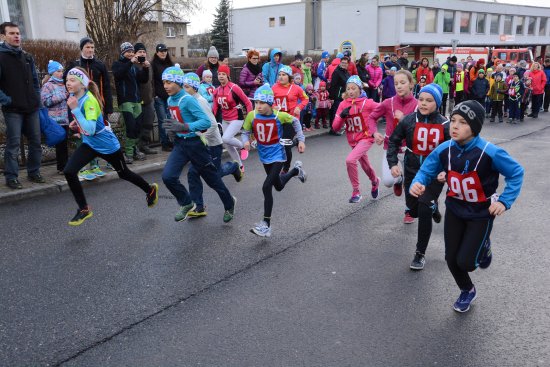 Na start Mořkovského zajíčka se postavilo celkem 122 dětí. Ty podle kategorie absolvovaly trať dlouhou 80 až 800 metrů.
FOTO: DAVID MACHÁČEK