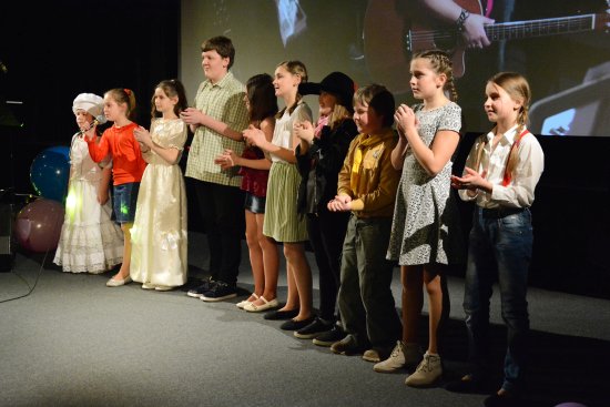 Na závěrečném koncertě KoprStar nakonec vystoupilo pouze devět z deseti finalistů. Hlasovat však lidé mohou pro kteréhokoliv z deseti postoupivších.
FOTO: DAVID MACHÁČEK
