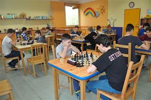 Velkou cenu Kopřivnice v šachu vyhrál Marek Štefaník a celkově se tohoto přeboru škol zúčastnilo 28 žáků místních základních škol a gymnázia Příbor.
FOTO: KRISTINA ČABLOVÁ
