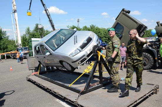 Součástí doprovodného programu víkendových Kopřivnických dnů techniky bude i simulátor převrácení či nárazu v osobním voze.
FOTO: DAVID MACHÁČEK