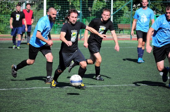 První dvě zářijové soboty zaplnili hřiště ZŠ dr. M. Horákové po prázdninové odmlce hráči kopřivnického přeboru v malém fotbale.
FOTO: KRISTINA ČABLOVÁ