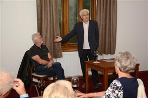 Přednášky Ladislava Cvíčka o legendách české literatury se těší velkému zájmu publika. Sál Vily Machů byl i minulý týden zcela zaplněn.
FOTO: DAVID MACHÁČEK