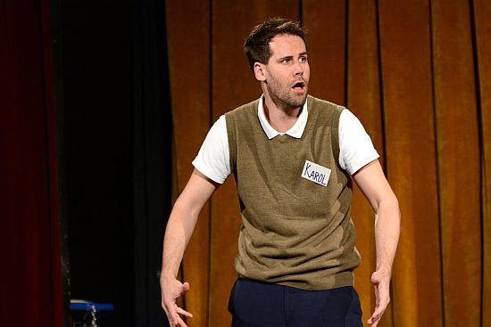 Na letošní Kopřivě herec Pavol Seriš pobavil publikum svým představením Pri kase. Zítra večer na stejném místě zahraje komedii Zo ZOO.
FOTO: DAVID MACHÁČEK
