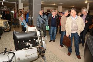 Na závěr návštěvy Kopřivnice si sedmdesátičlenná skupina seniorů z Bánovců nad Bebravou prošla i expozici zdejšího Technického muzea Tatry.
FOTO: DAVID MACHÁČEK
