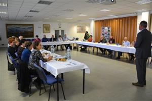 Na jednání k sociálním službám pro seniory se sjeli na kopřivnickou radnici minulý týden zástupci měst a obcí z regionu.
FOTO: DANA HOĎÁKOVÁ