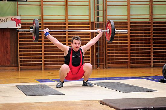 Ondřej Driják (ASK Tatra Kopřivnice) zvedl na domácí Velké ceně nad hlavu v trhu 85 kg a v nadhozu 110 kg.
FOTO: KRISTINA ČABLOVÁ
