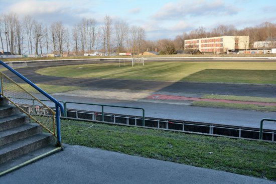 Radnice nechá znovu prověřit možnosti, jak by na letním stadionu i po rekonstrukci bylo možné zachovat všechny dosavadní sporty.
FOTO: DAVID MACHÁČEK