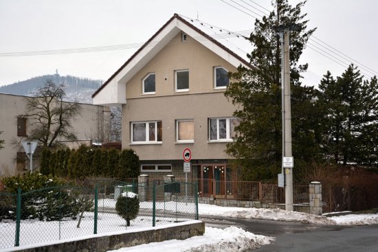 Rodinný dům, který až do loňského roku sloužil jako sídlo domova Salus, je po ukončení jeho činnosti na prodej.
FOTO: DAVID MACHÁČEK