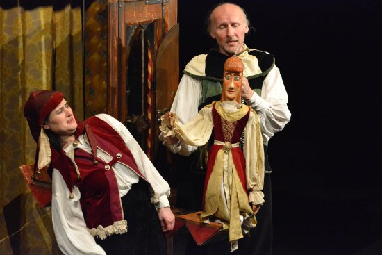 Českobudějovické Divadlo Studna přivezlo místnímu publiku další ze svých pohádkových představení. Minulou neděli zahráli v kinosále Pyšnou princeznu.
FOTO: DAVID MACHÁČEK