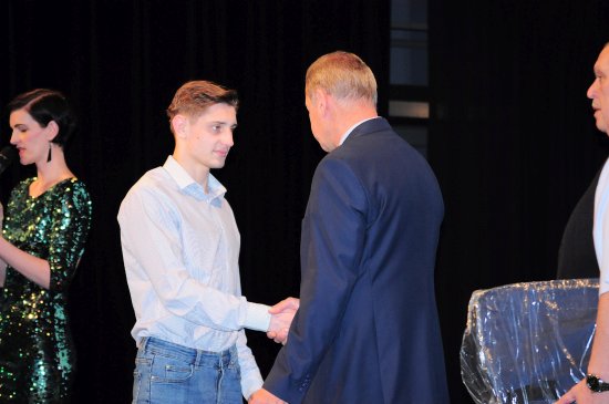 Radek Rýpar, rodilý Kopřivničan, ale hající barvy závišického juda, byl oceněn v březnu v rámci okresu a v minulém týdnu také městem Kopřivnice.
FOTO: KRISTINA ČABLOVÁ