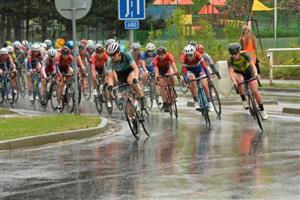 Přesně před týdnem projel Kopřivnicí bezmála 160členný peloton účastnic cyklistického závodu žen Gracia Orlová.
FOTO: DAVID MACHÁČEK