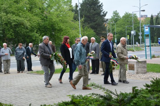Kopřivničané si připomněli osvobození města krátkým pietním aktem 4. května, dva dny před jeho 73. výročím.
FOTO: DANA HOĎÁKOVÁ