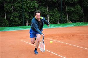 Na kopřivnických tenisových kurtech si dali dostaveníčko neregistrovaní tenisté, kteří se utkali ve čtyřhrách smíšených párů.
FOTO: KRISTINA ČABLOVÁ