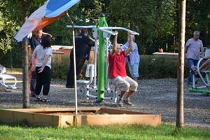 Netradiční dopoledne se sportovním programem a rehabilitačním cvičením proběhlo pro seniory minulý čtvrtek na Vanaivanu i krytém bazéně.
FOTO: DANA HOĎÁKOVÁ