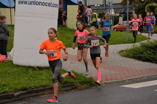 Na start letošního ročníku Běhu dětí Kopřivnicí se postavil rekordní počet účastníků. Pořadatelům nestačila připravená startovní čísla.
FOTO: DAVID MACHÁČEK