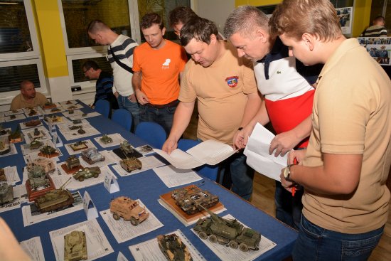 Prostory kopřivnického domu dětí a mládeže patřily o víkendu modelářům z celé republiky, kteří se sjeli soutěžit na tradiční Kopřivnické poháry.
FOTO: DAVID MACHÁČEK