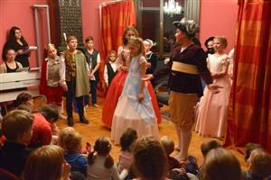 Součástí Muzejní noci v Lašském muzeu bylo i pohádkové představení Princ Chocholouš v podání hudebního divadélka Šáši Muzikálka.
FOTO: DAVID MACHÁČEK