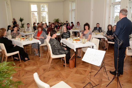 Tradiční poděkování učitelům letos kopřivnická radnice poprvé uspořádala na půdě zrekonstruované Ringhofferovy vily.
FOTO: DAVID MACHÁČEK